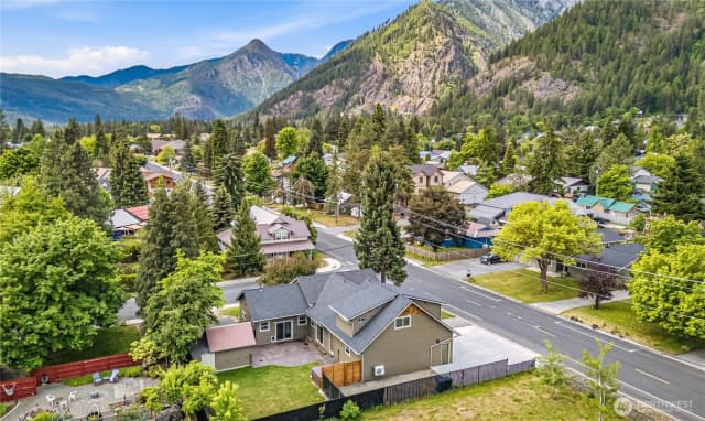 Property photo for 106 Evans Street, Leavenworth photo 2