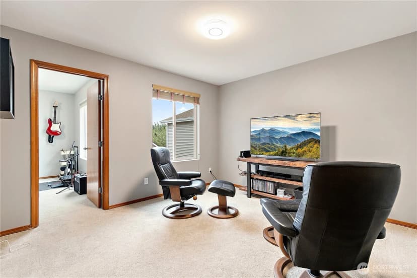 Property photo for 28117 239th Place Se, Maple Valley photo 16