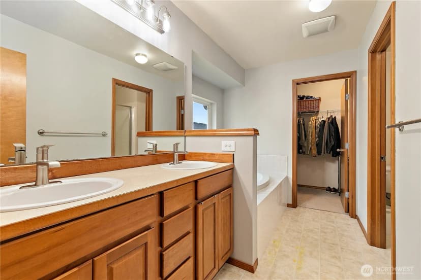 Property photo for 28117 239th Place Se, Maple Valley photo 23