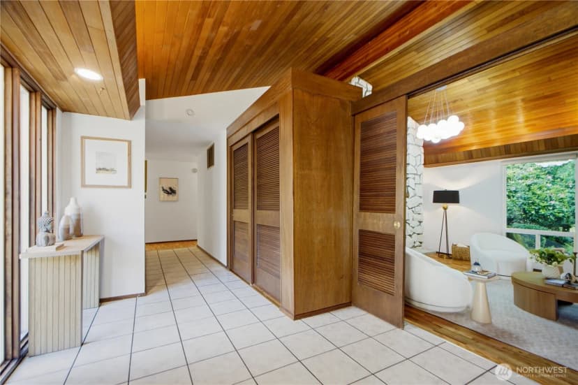Property photo for 12910 Ne 28th Street, Bellevue photo 21