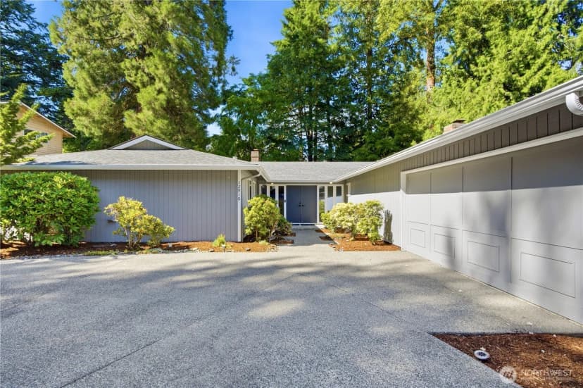 Property photo for 12910 Ne 28th Street, Bellevue