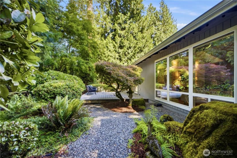 Property photo for 12910 Ne 28th Street, Bellevue photo 36