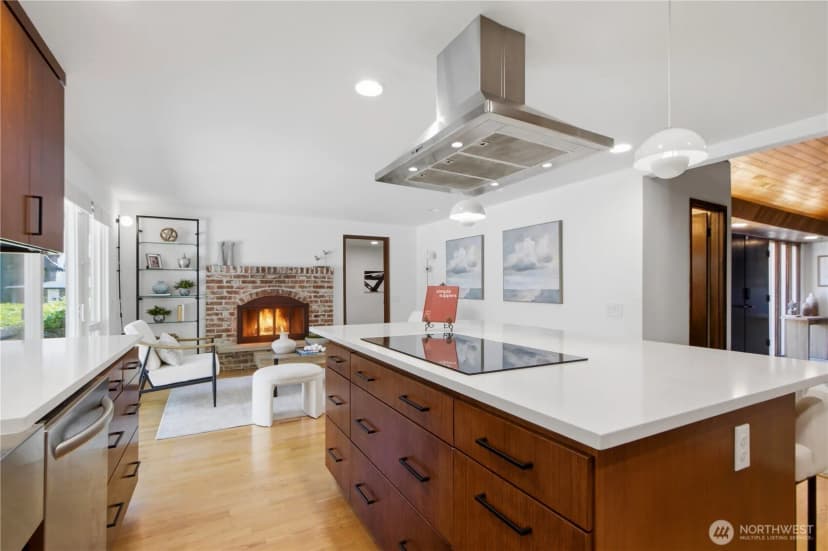 Property photo for 12910 Ne 28th Street, Bellevue photo 12