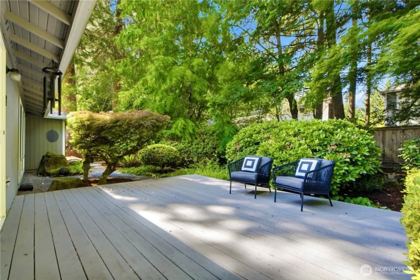 Property photo for 12910 Ne 28th Street, Bellevue photo 34