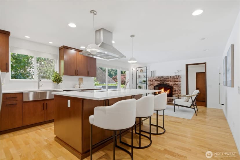 Property photo for 12910 Ne 28th Street, Bellevue photo 18