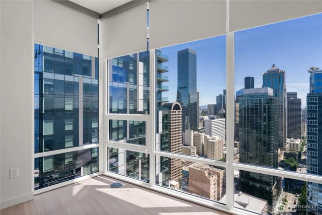 Property photo for 121 Stewart Street #3302, Seattle photo 5