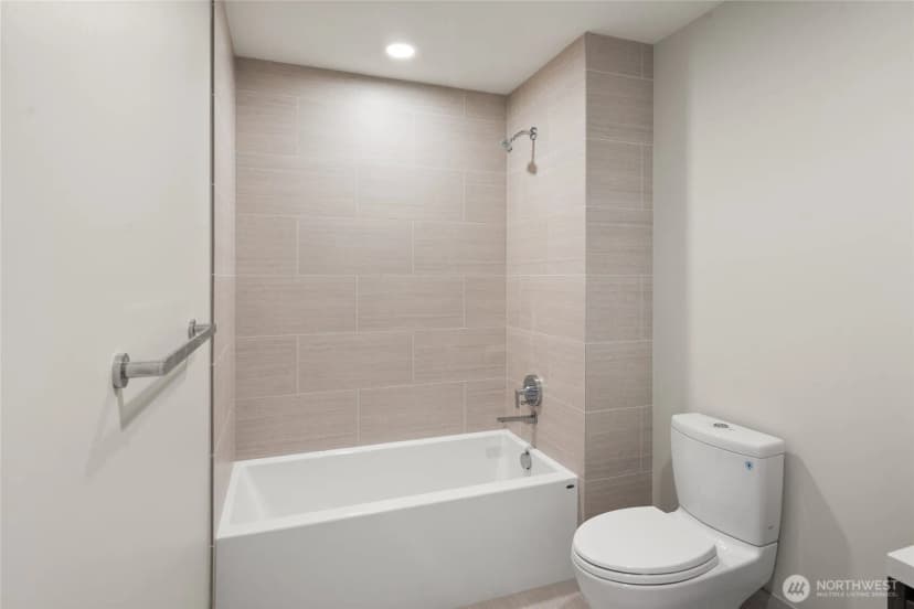 Property photo for 121 Stewart Street #3105, Seattle photo 4