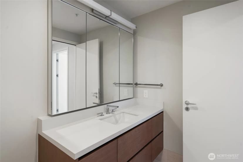 Property photo for 121 Stewart Street #3105, Seattle photo 7