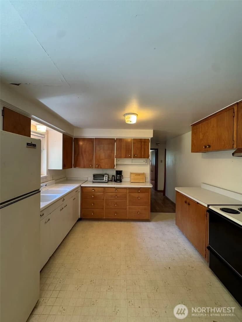 Property photo for 660 Commercial Avenue, Darrington photo 23