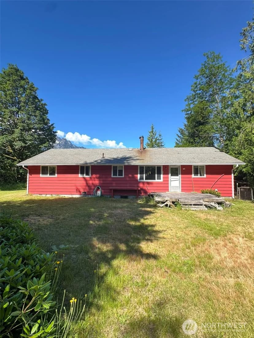 Property photo for 660 Commercial Avenue, Darrington photo 13