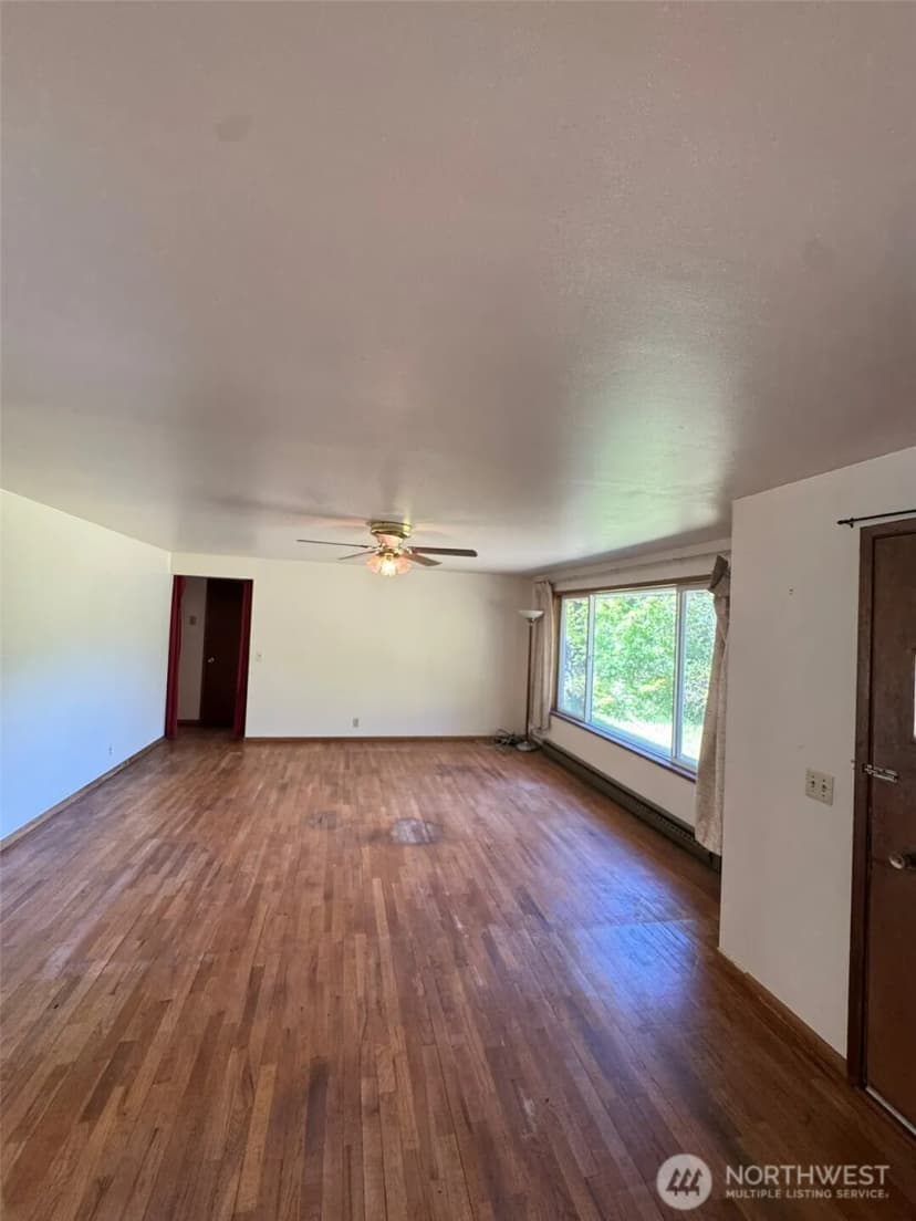 Property photo for 660 Commercial Avenue, Darrington photo 17