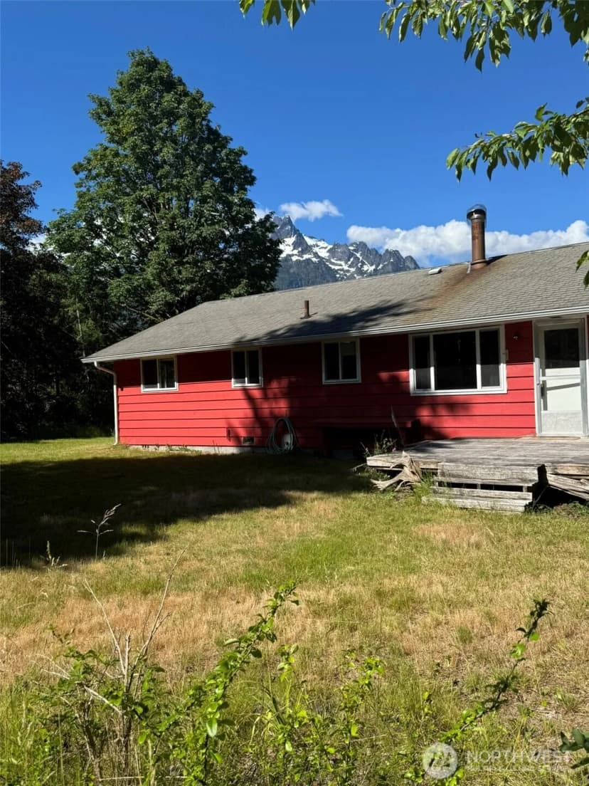 Property photo for 660 Commercial Avenue, Darrington photo 11