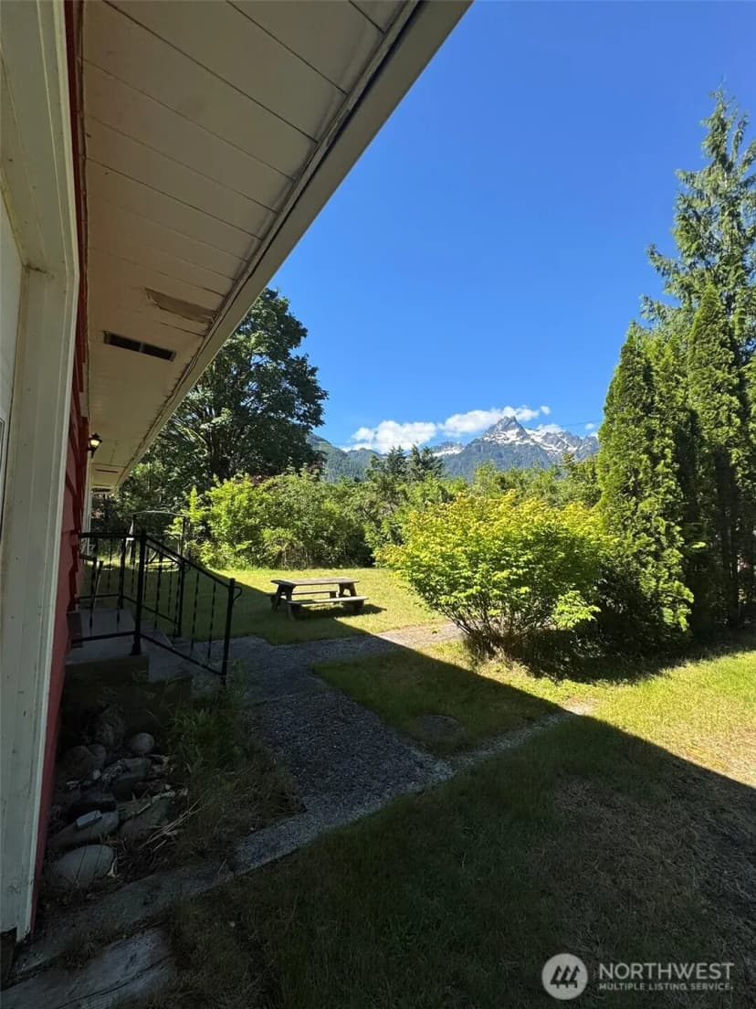 Property photo for 660 Commercial Avenue, Darrington photo 8