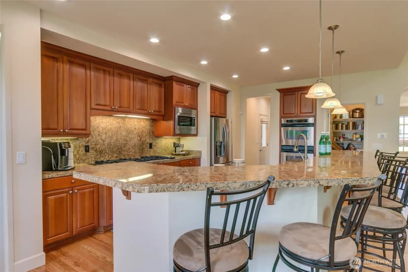 Property photo for 323 240th Place Se, Sammamish photo 10