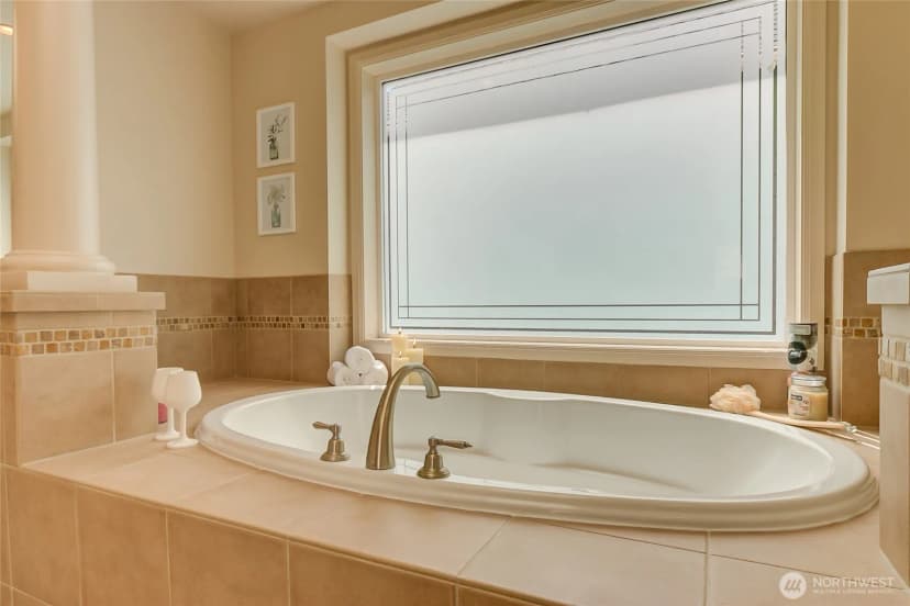 Property photo for 323 240th Place Se, Sammamish photo 24