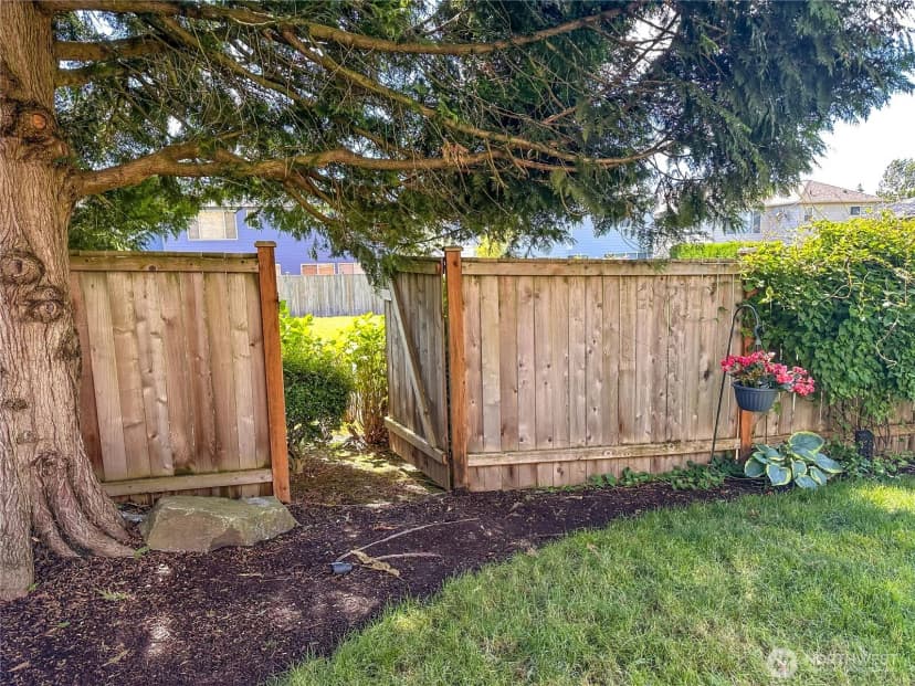 Property photo for 323 240th Place Se, Sammamish photo 36