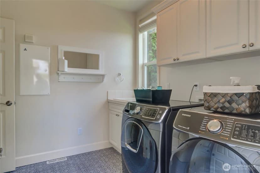 Property photo for 323 240th Place Se, Sammamish photo 32