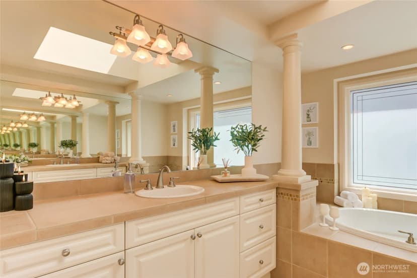 Property photo for 323 240th Place Se, Sammamish photo 23