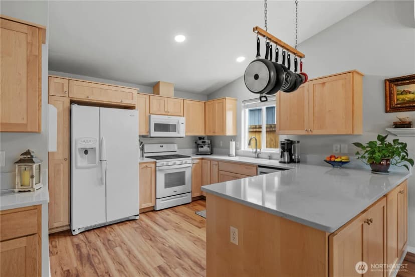 Property photo for 6326 Ne 107th Pl Ne, Marysville photo 8