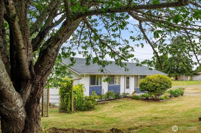Property photo for 975 Ferry Avenue, Coupeville