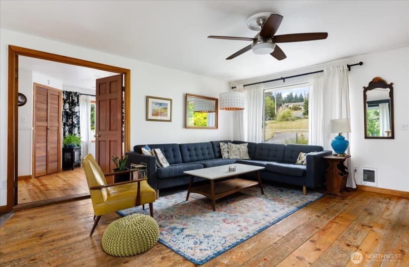 Property photo for 975 Ferry Avenue, Coupeville photo 6