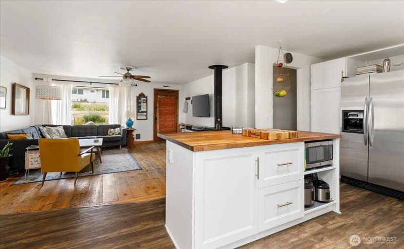 Property photo for 975 Ferry Avenue, Coupeville photo 14