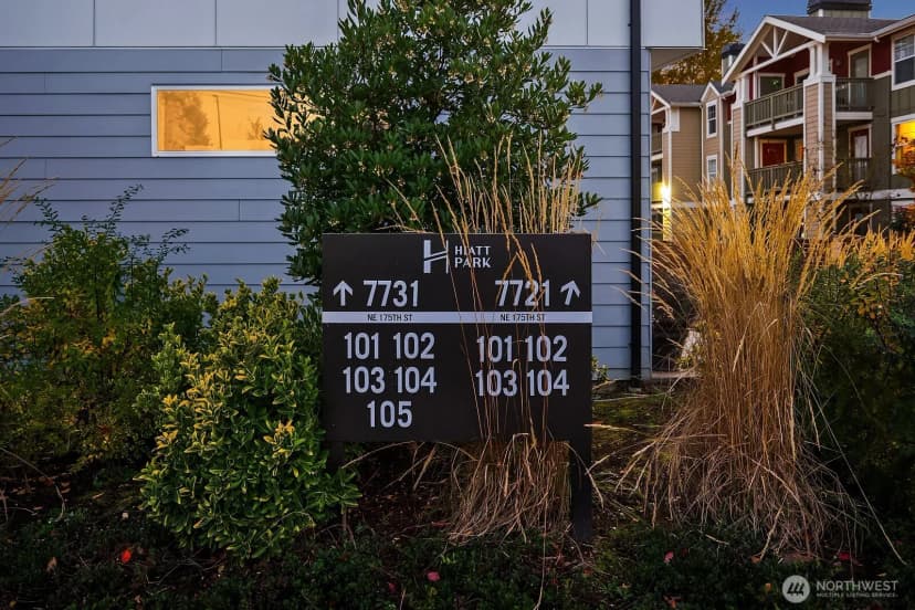 Property photo for 7721 Ne 175th Street #103, Kenmore photo 30