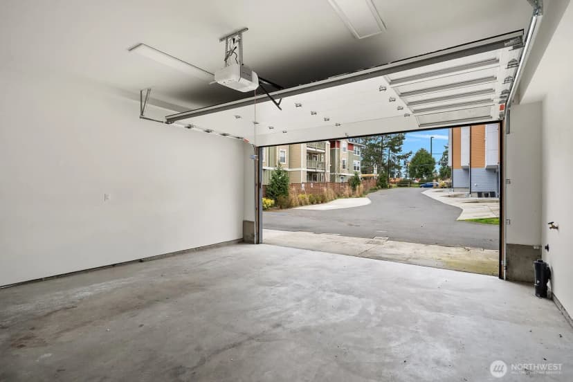 Property photo for 7721 Ne 175th Street #103, Kenmore photo 25