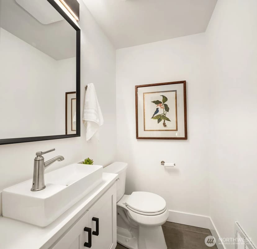 Property photo for 7721 Ne 175th Street #103, Kenmore photo 13
