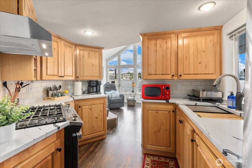 Property photo for 2706 Westlake Avenue N #76, Seattle photo 13