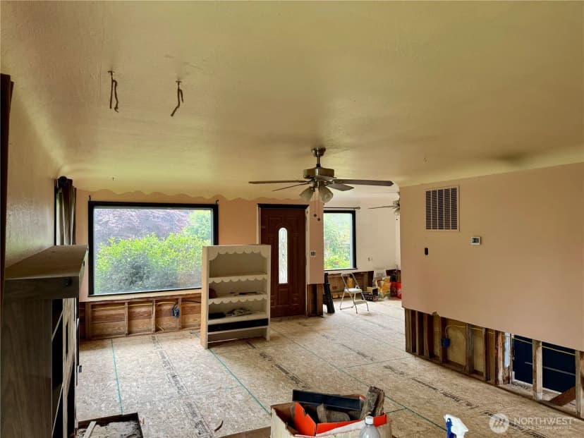 Property photo for 20423 State Route 20, Burlington photo 11