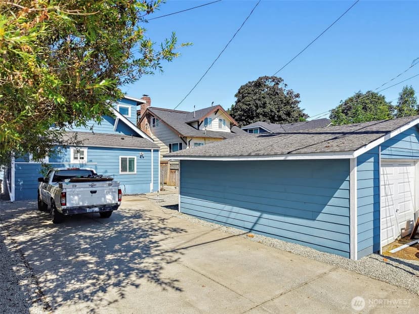 Property photo for 5454 35th Avenue Sw #d14, Seattle photo 23