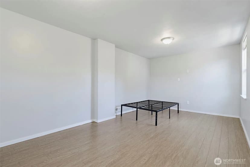Property photo for 5454 35th Avenue Sw #d14, Seattle photo 15