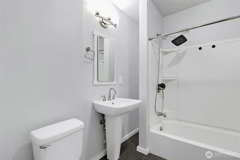 Property photo for 5454 35th Avenue Sw #d14, Seattle photo 10
