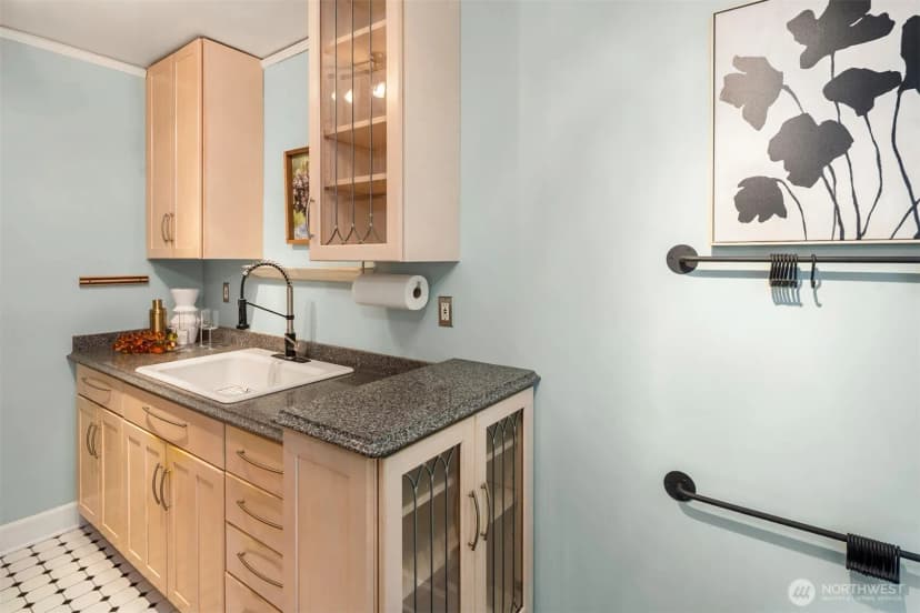 Property photo for 408 Bellevue Avenue E #205, Seattle photo 18
