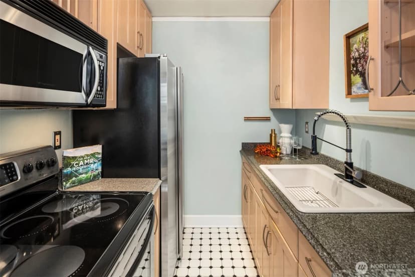 Property photo for 408 Bellevue Avenue E #205, Seattle photo 15