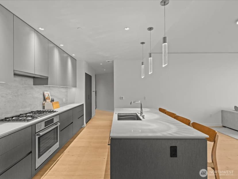 Property photo for 2510 6th Avenue #2410, Seattle photo 7
