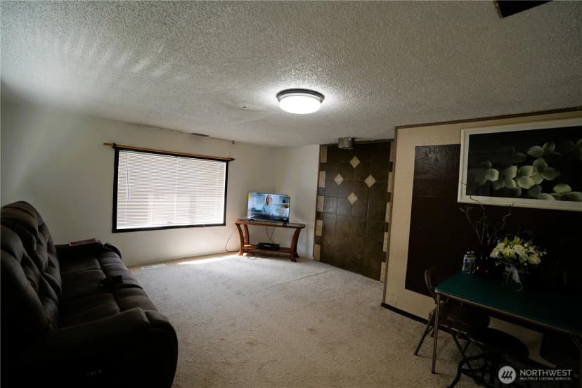 Property photo for 10433 1st Avenue Sw, Burien photo 9