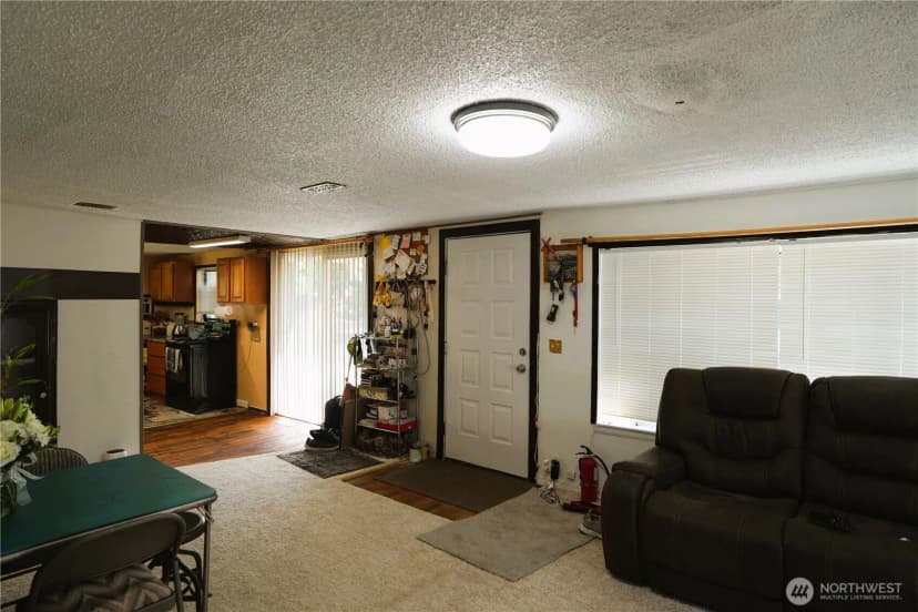 Property photo for 10433 1st Avenue Sw, Burien photo 10