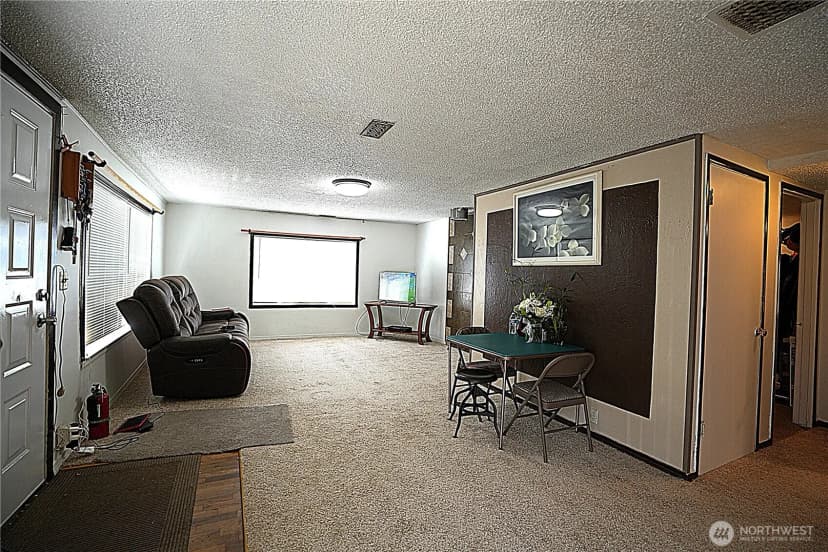 Property photo for 10433 1st Avenue Sw, Burien photo 8