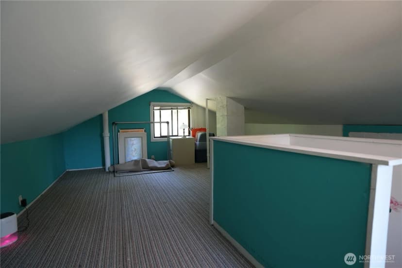 Property photo for 10433 1st Avenue Sw, Burien photo 12