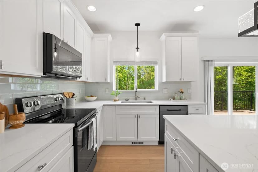 Property photo for 10615 33rd Avenue Ct Nw, Gig Harbor photo 6
