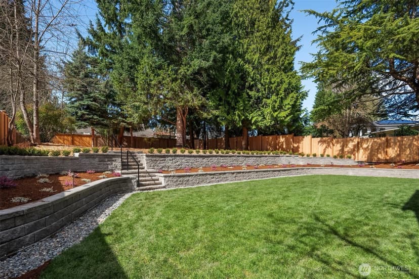Property photo for 1917 166th Place Ne, Bellevue photo 32
