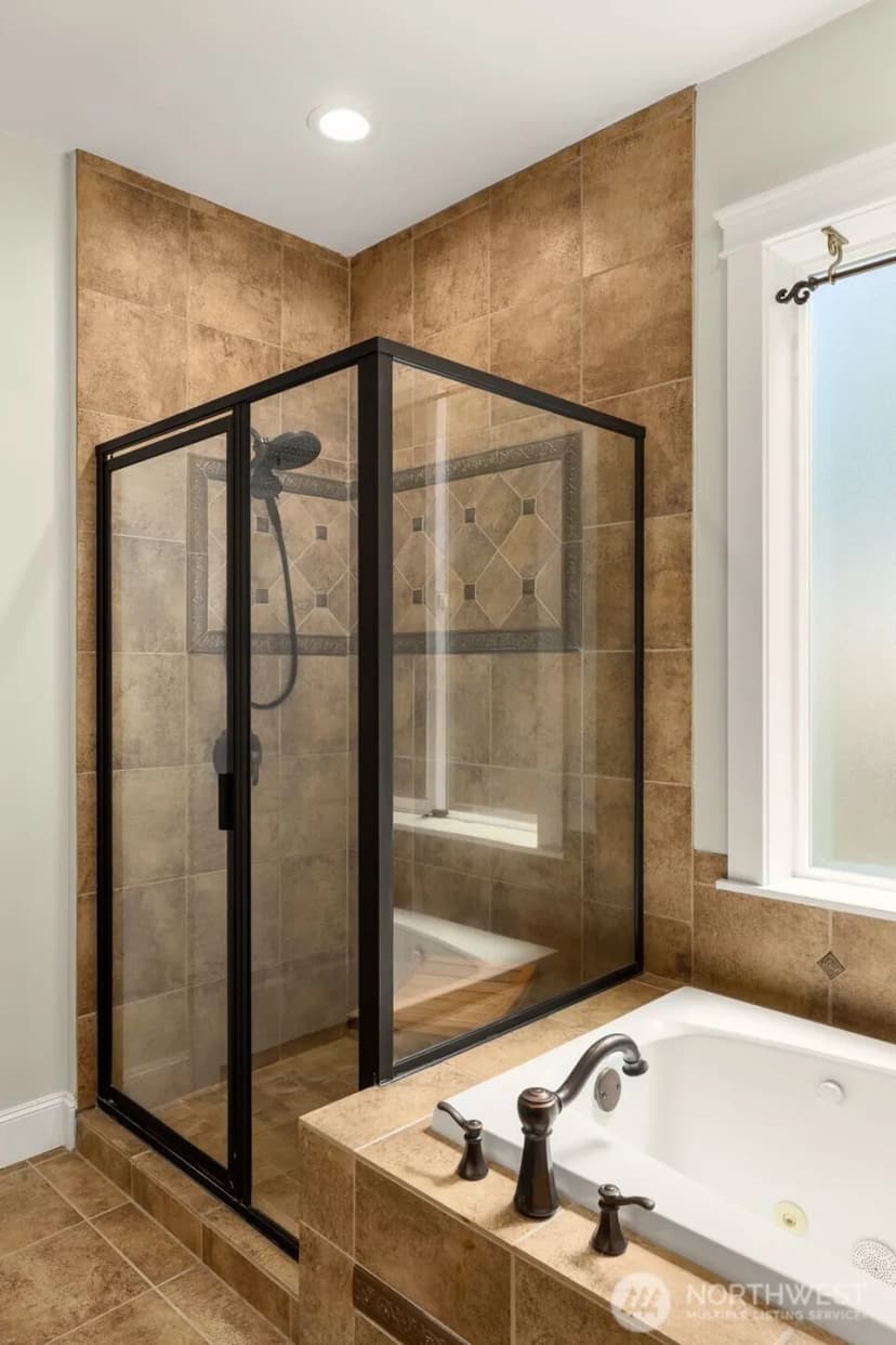 Property photo for 26011 147th Place Se, Kent photo 12