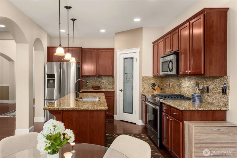 Property photo for 26011 147th Place Se, Kent photo 5