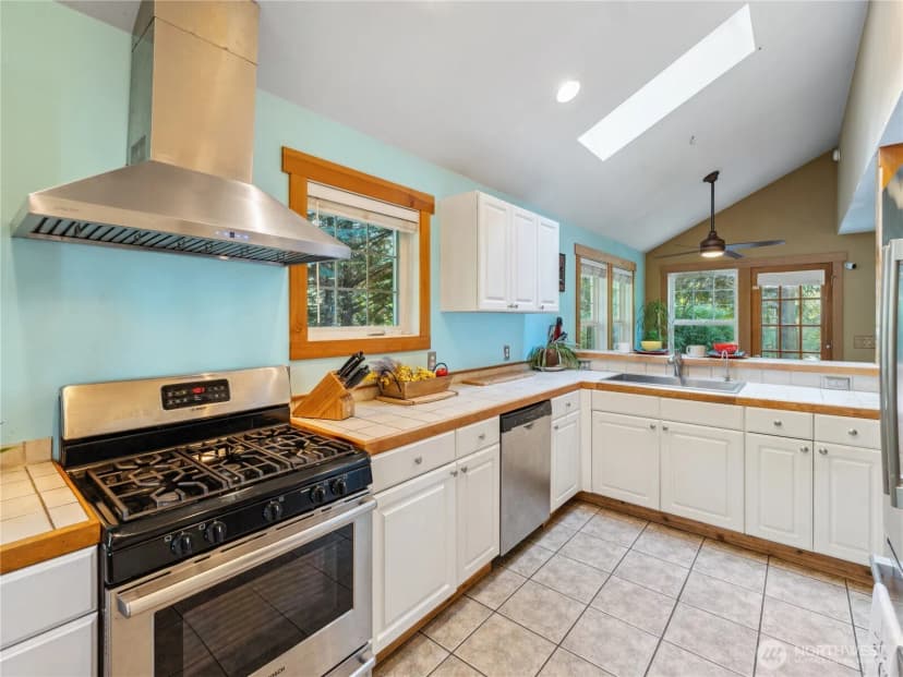 Property photo for 7683 Hideaway Lane, Anacortes photo 8