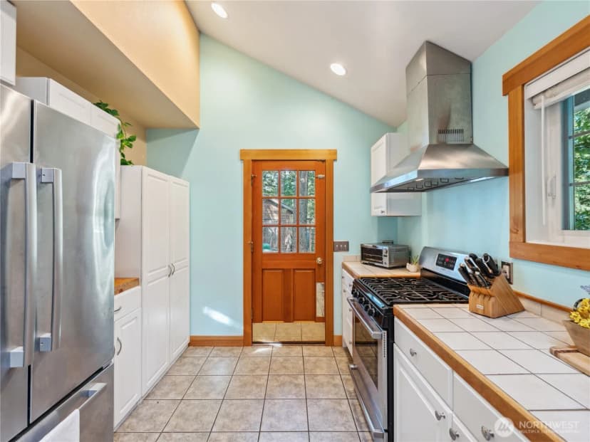 Property photo for 7683 Hideaway Lane, Anacortes photo 10