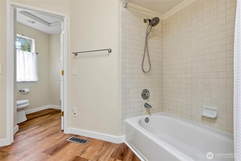 Property photo for 27524 140th Ave Se, Kent photo 24