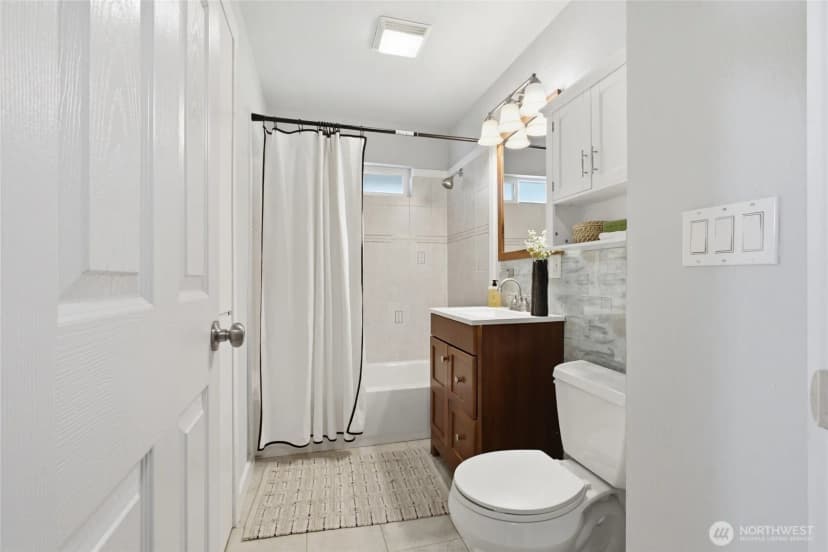Property photo for 5968 44th Avenue S, Seattle photo 17