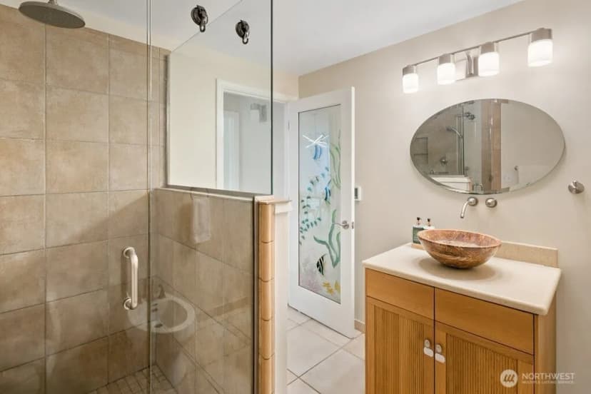 Property photo for 15936 76th Place Ne, Kenmore photo 18